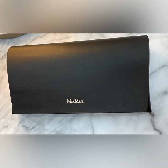 MaxMara Black Pleather Sunglasses Eyeglasses Case Gold Logo Magnetic NWOT main image 4